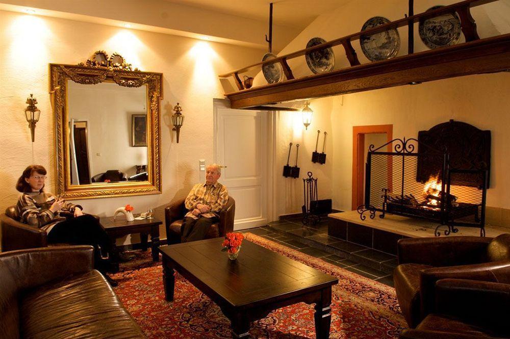 Schlosshotel Burghaus Kronenburg Dahlem  ห้อง รูปภาพ